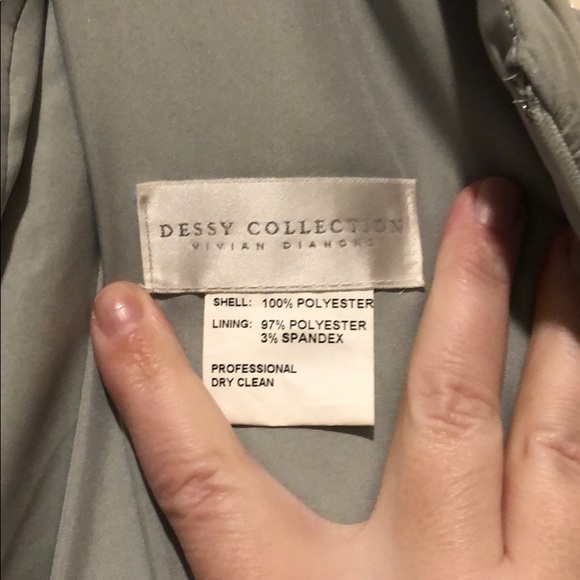 Formal Dress - Picture 4 of 5